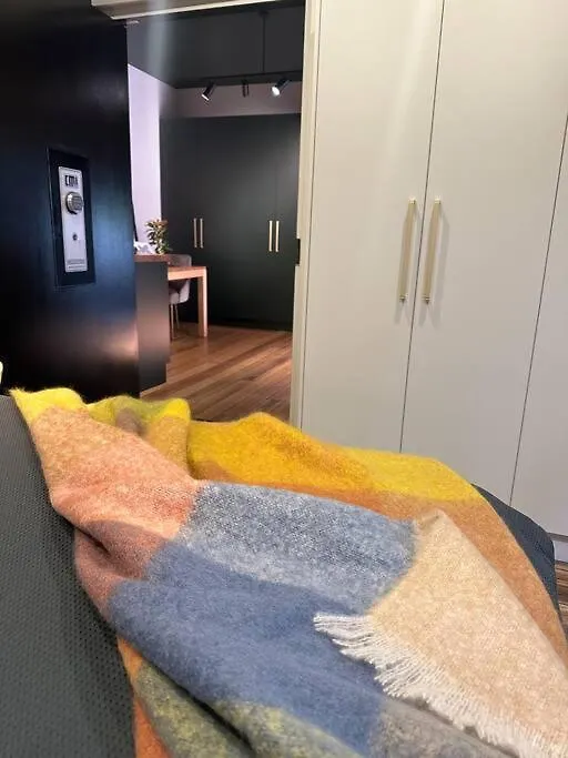 “The Vault” Unique Central Luxury Hobart