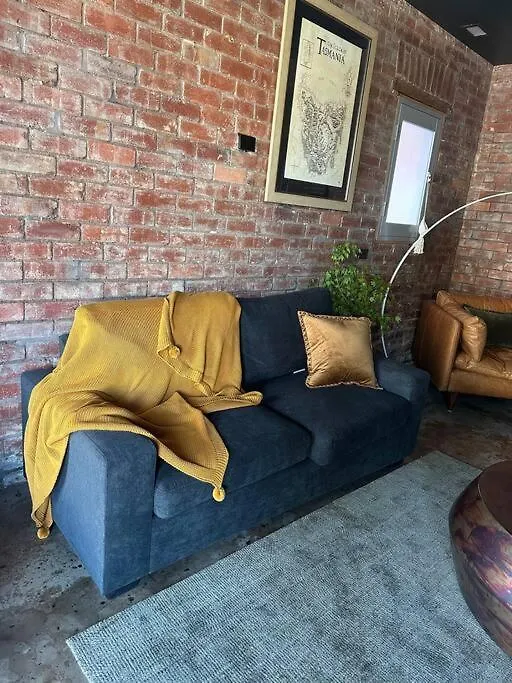 “The Vault” Unique Central Luxury Hobart Appartement
