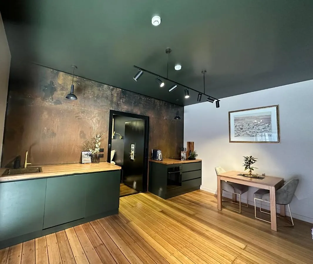“The Vault” Unique Central Luxury Hobart