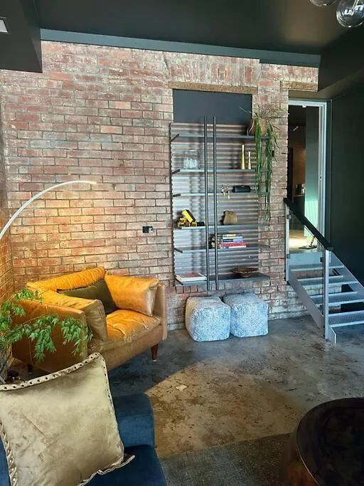 “The Vault” Unique Central Luxury Hobart 0*,
